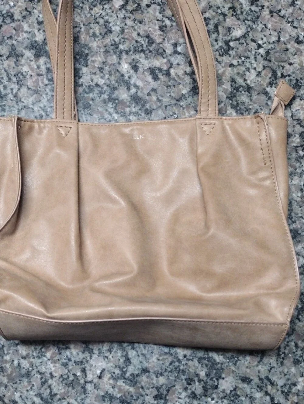 like new Relic 2 handle Classic Tan Women’s Shoulder Bag super cute fauz leather